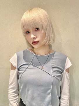 デコ(DECO) 《RYUSEI》ホワイトカラー/ミニボブ/ステップカットボブ