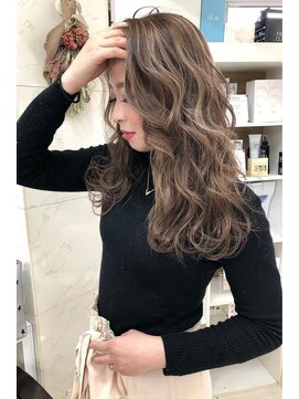 リア 大阪梅田(Ria) ~アッシュ3Dカラー×外国人風ハイライト~【Ria 大阪 梅田】