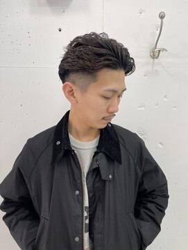 ウェルネス(Wellness) 後ろ流しパーマフェード