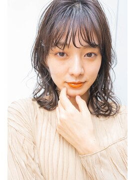 レゴ(REGO) グレージュカラーシルキーべージュ、デザインカラー斜めバング