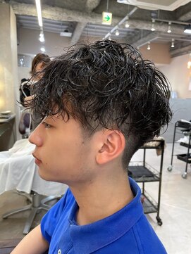 フラッグ ヘアー 天神西通り店(Flag HAIR) 波巻きツーブロック束感モテる黒髪