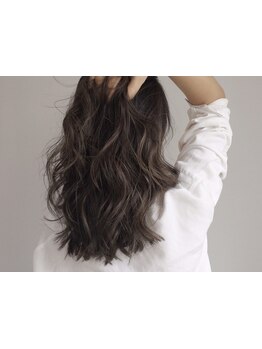 【川崎駅3分】脱白髪染め★さりげない色味で自然な仕上がりを実現します♪
