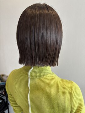 カウチ ヘアー ドレッシング(COUCH Hair Dressing) 女性らしいフェミニンなショートスタイル