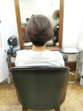 プリバート ショートボブ