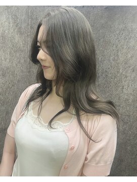 サロン ド ビカ(Salon de bika) 夏カラー透明感オリーブグレージュ