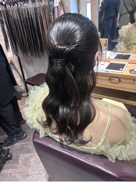 アフィナー(Afinar) カチモリハーフアップ