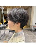 小顔ハンサムショート