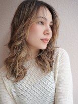 ブゾン(buZon)&nbsp;【buZonブゾン】パーマ風コテ巻き×ハイトーンハイライト