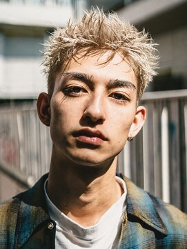 オーシャントーキョーオーバー 渋谷(OCEAN TOKYO OVER) スパイキーショートブロンドベージュ