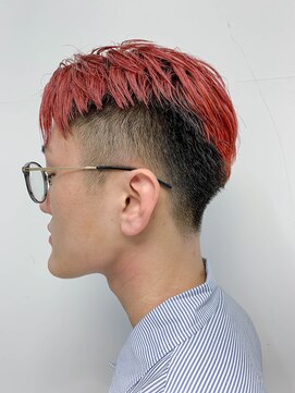 テトヘアー(teto hair) 刈り上げ、グラデーションカラー、ピンクパープル