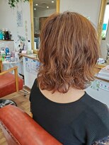 フィカス(Ficus)&nbsp;フェミニンミディパーマスタイル