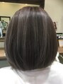 リット(Litt)&nbsp;ハイライトを入れる事によって髪の毛に動きをプラス☆