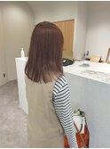 ピンクベージュ