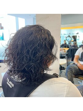 アージェガーデン(AGEE GARDEN) ロングウルフ×波巻きスパイラルパーマ