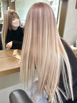 ディア(.eer) ハイトーンエクステ/ミルクティーベージュ×ホワイトブロンド