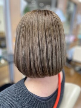 プランタン(Printemps) ぱつっとボブミディアムミルクティーカラー