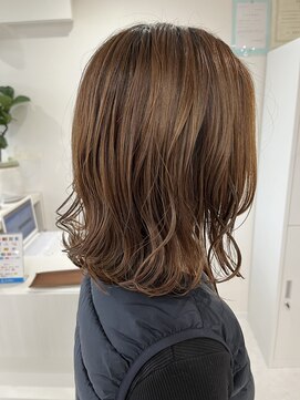 メロウ(mellow) ミディアムボブ×ベージュ