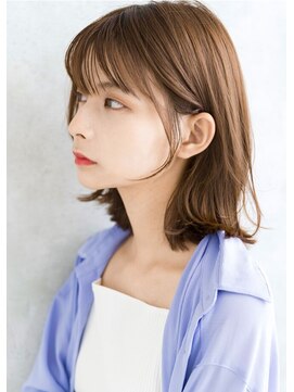 トッカ 札幌(tocca) ミディアムレイヤー/シナモンベージュ