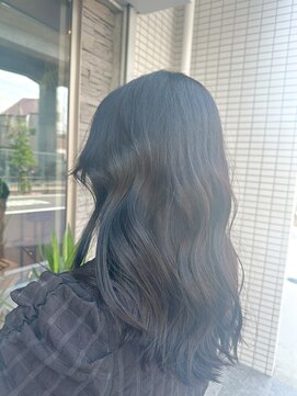 アイル(I'll) 【吹田南吹田】グレイブラックで透明感カラー