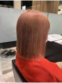 ピンクベージュ
