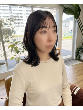 コムヘアー(COM HAIR) くびれボブ。ダークアッシュ。