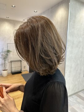 トクテ 高円寺(tokute) くびレイヤーエモージュ前髪ピンクベージュワンカール【高円寺】