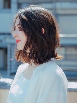 ヘアアンドリラクゼーション シャッセ(Hair&Relaxation SASE) 外ハネウェーブバング