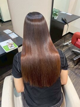 ヨンセンチメートルヒロサカ(4cm HIROSAKA) 髪質育成縮毛矯正