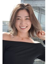 トップシェイプ(TOP SHAPE) 透明感くびれボブ×外ハネ小顔ミディアム抜け感ベージュ
