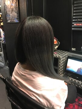 ゾーマ(ZOUMA) ナチュラル外国人風グラデーション　シルバー系