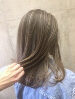 キー(kｅｙ)&nbsp;グレージュ