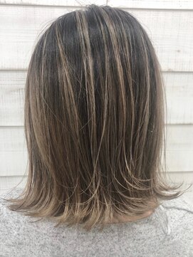 キラ 渋谷(KILLA) ブラウンベージュ×バレイヤージュ×外ハネボブ【KILLA原宿】