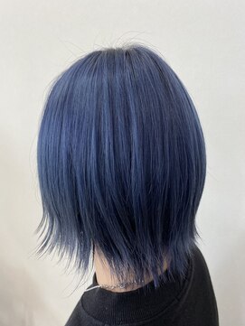 ニコラ(NICOLA) ブリーチオンカラー×ネイビーブルー