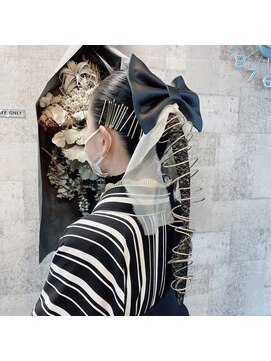 アチーブ 三宮(Achieve) ゴールドピンアレンジ（三ノ宮ヘアセット専門店Achieve）