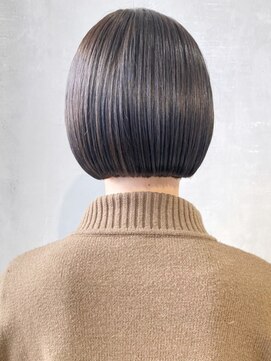 アイティーバイアルバム 八王子店(IT by ALBUM) ナチュラルボブ_カーキグレージュマッシュショート_ba316241