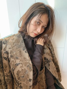 アイティー バイ アルバム 浦和店(IT by ALBUM) ゆる巻きワンカール_アースカラーくびれヘアツートン_39012