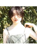 柔らかいフェザーハンサムショート