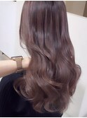 ピンクベージュ