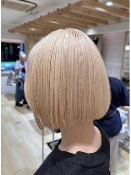 エイト新宿店(EIGHT shinjuku) ブロンドボブ