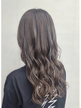 ノミネーション(Nomination) モカグレージュ