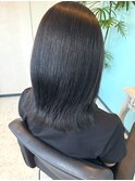 切りっぱなしボブ×艶グレーカラー