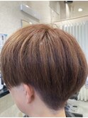刈り上げショート　ツーブロック