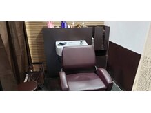ヘアーメイク シャルム(hair make Charme)の雰囲気（気持ちが良いと好評のシャンプー台にてリラックス・・♪）
