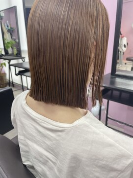 アヴァンス 難波店(AVANCE.) プツッと感が可愛い大人切りっぱなしボブ