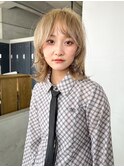 ブロンド　ハイトーン　ケアブリーチ　ミディアム　ボブ　ウルフ