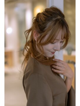 ワッカ(wacca) ヘアアレンジ　大人可愛い　ゆる巻き　ブラウン