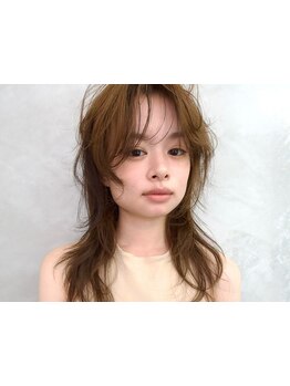 【伸ばしかけも楽しむ”SYANの柔らか抜け感style”】トレンドの顔周りレイヤーカットも《あなた専用》に♪