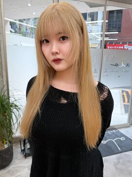 アロ 大阪梅田(alo) 【momoa】ブロンドベージュ《ブリーチ/大阪梅田》