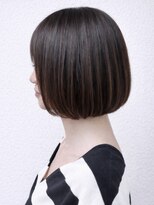 ウォーターリリー 川西店(Water Lily) 後ろ姿まで美しい丸みシルエットの上品ボブ