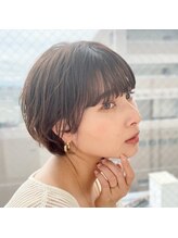 白髪を活かして、もっとお洒落に。大人の脱白髪染めカラー